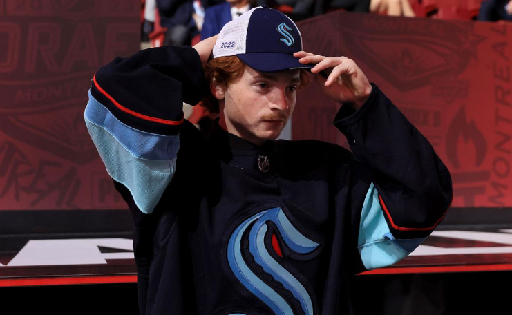 Den unge forwarden Jagger Firkus viser fremgang i NHL